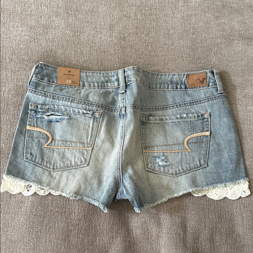 NWT American Eagle Outfitters “shortie” Shorts with Distressed Lace Trim - Picture 5 of 7